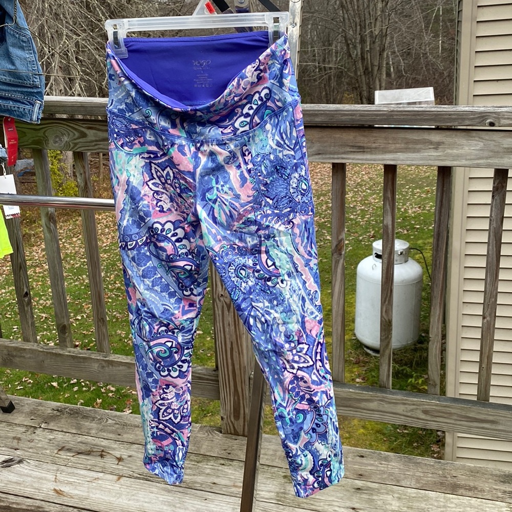 Vogo Athletica Size Small Women’s Pattern Leggings